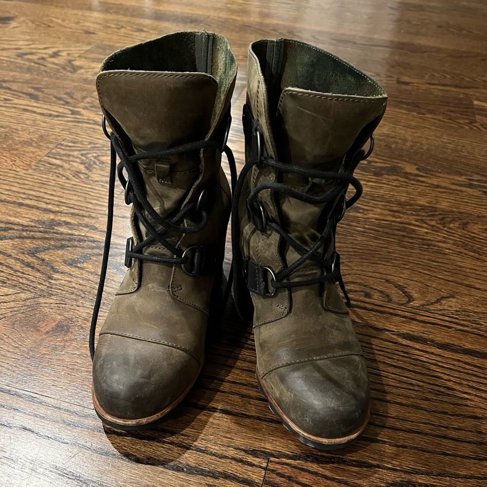 Women’s Sorel Joan of Arctic boots